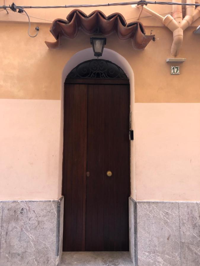 Tanto Di Cappello Home Palermo Exterior photo